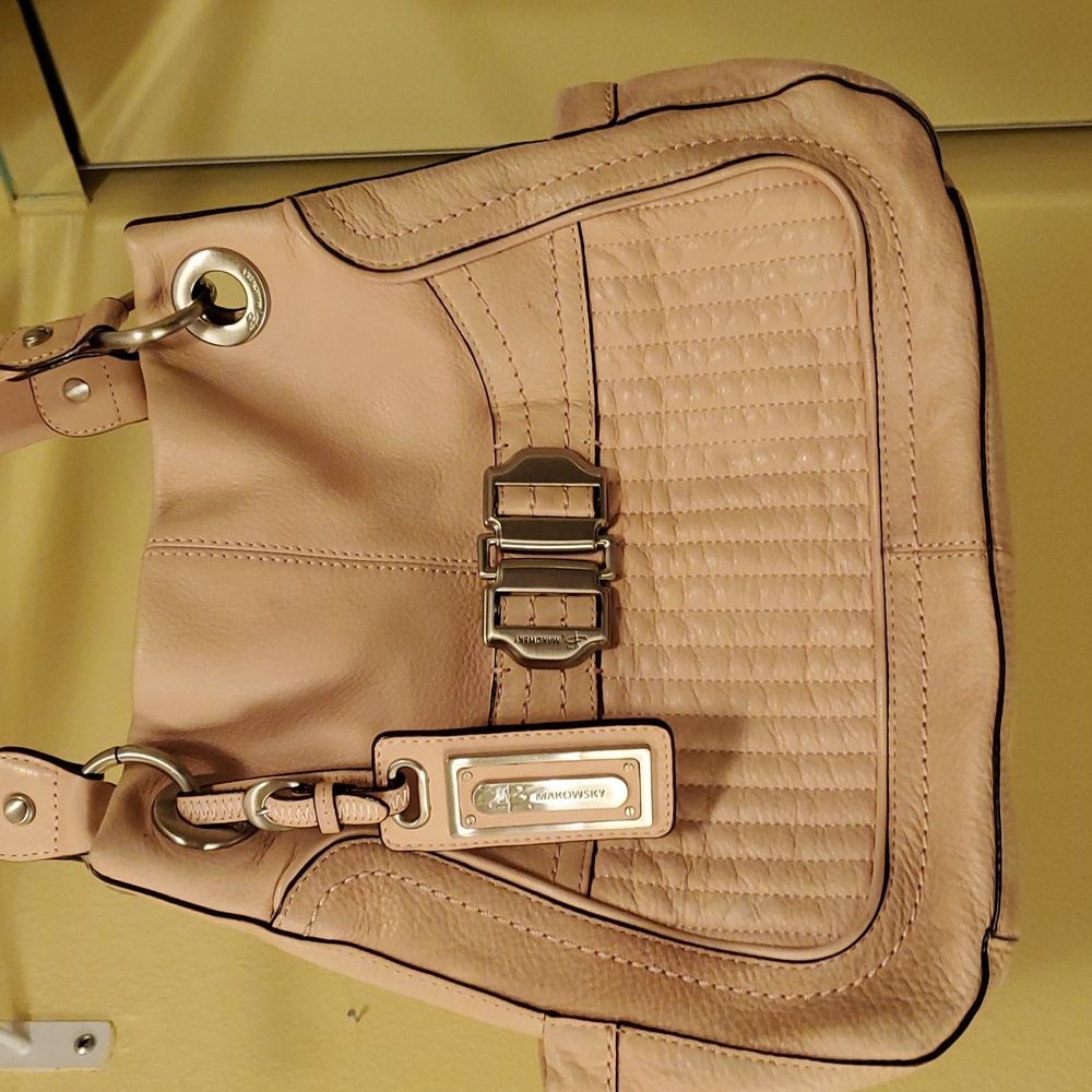 B Makowsky Elegant Soft Pink Leather Handbag